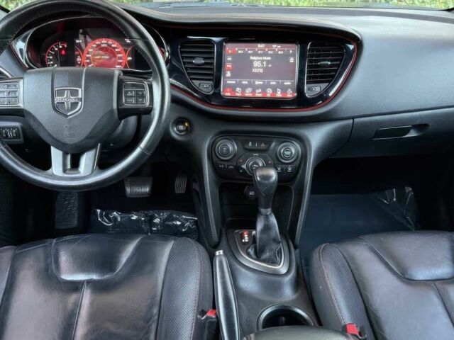 Червоний Додж Дарт, об'ємом двигуна 2.4 л та пробігом 87 тис. км за 5200 $, фото 6 на Automoto.ua