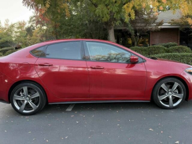 Червоний Додж Дарт, об'ємом двигуна 2.4 л та пробігом 87 тис. км за 5200 $, фото 5 на Automoto.ua