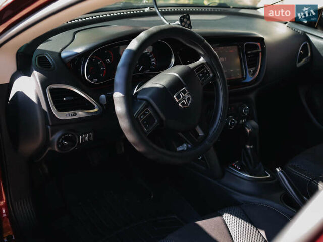 Красный Додж Дарт, объемом двигателя 2.4 л и пробегом 160 тыс. км за 9200 $, фото 9 на Automoto.ua