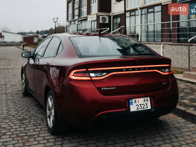 Красный Додж Дарт, объемом двигателя 2.4 л и пробегом 160 тыс. км за 9200 $, фото 1 на Automoto.ua