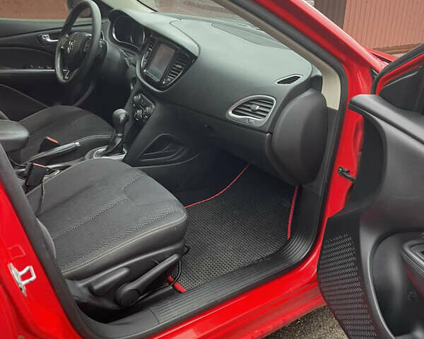 Красный Додж Дарт, объемом двигателя 2.4 л и пробегом 143 тыс. км за 8700 $, фото 6 на Automoto.ua