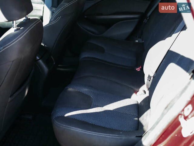 Красный Додж Дарт, объемом двигателя 2.4 л и пробегом 160 тыс. км за 9200 $, фото 13 на Automoto.ua