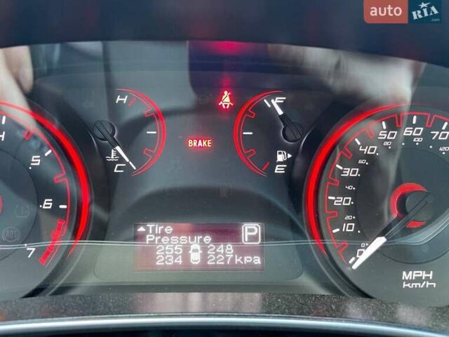 Красный Додж Дарт, объемом двигателя 2.36 л и пробегом 120 тыс. км за 9600 $, фото 17 на Automoto.ua