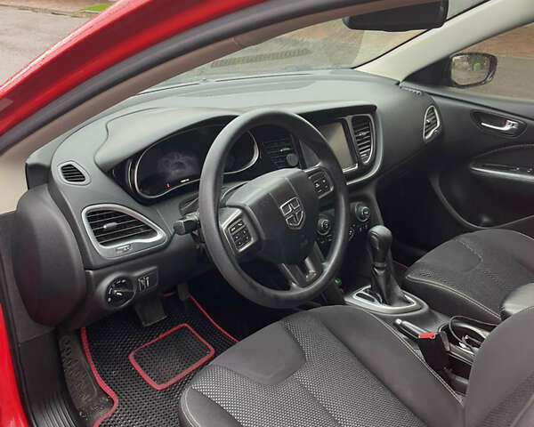 Красный Додж Дарт, объемом двигателя 2.4 л и пробегом 143 тыс. км за 8700 $, фото 7 на Automoto.ua