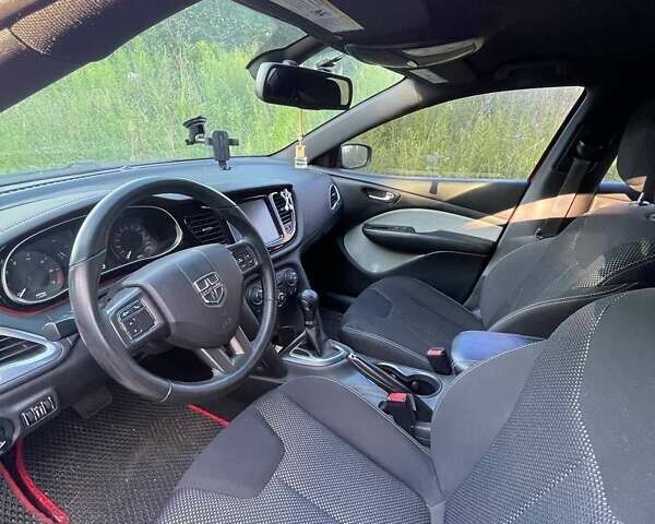 Красный Додж Дарт, объемом двигателя 2.36 л и пробегом 120 тыс. км за 9600 $, фото 12 на Automoto.ua