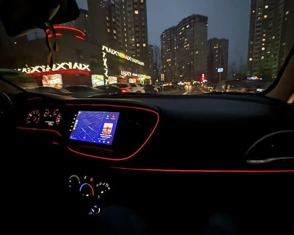 Красный Додж Дарт, объемом двигателя 2 л и пробегом 198 тыс. км за 7999 $, фото 15 на Automoto.ua