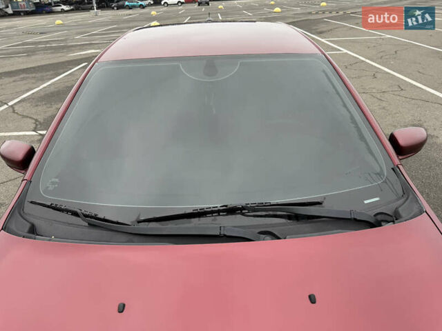 Красный Додж Дарт, объемом двигателя 2 л и пробегом 198 тыс. км за 7999 $, фото 5 на Automoto.ua