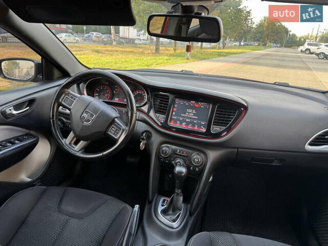 Красный Додж Дарт, объемом двигателя 2.36 л и пробегом 140 тыс. км за 7500 $, фото 11 на Automoto.ua