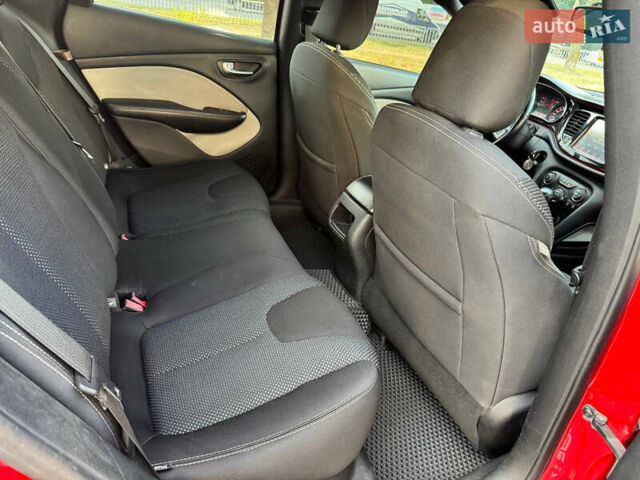 Красный Додж Дарт, объемом двигателя 2.36 л и пробегом 140 тыс. км за 7500 $, фото 14 на Automoto.ua