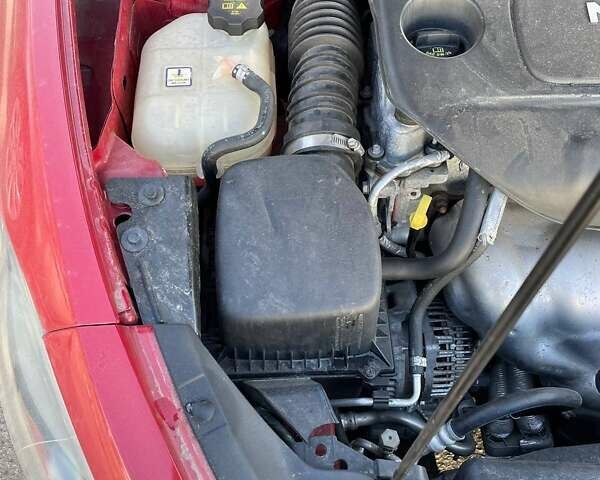 Красный Додж Дарт, объемом двигателя 2.36 л и пробегом 120 тыс. км за 9600 $, фото 18 на Automoto.ua