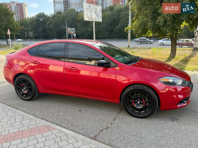 Красный Додж Дарт, объемом двигателя 2.36 л и пробегом 140 тыс. км за 7500 $, фото 4 на Automoto.ua