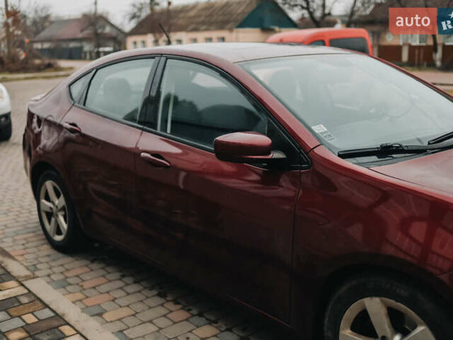Красный Додж Дарт, объемом двигателя 2.4 л и пробегом 160 тыс. км за 9200 $, фото 3 на Automoto.ua