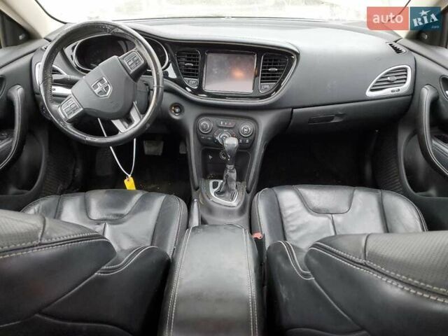 Красный Додж Дарт, объемом двигателя 2.4 л и пробегом 125 тыс. км за 4500 $, фото 7 на Automoto.ua