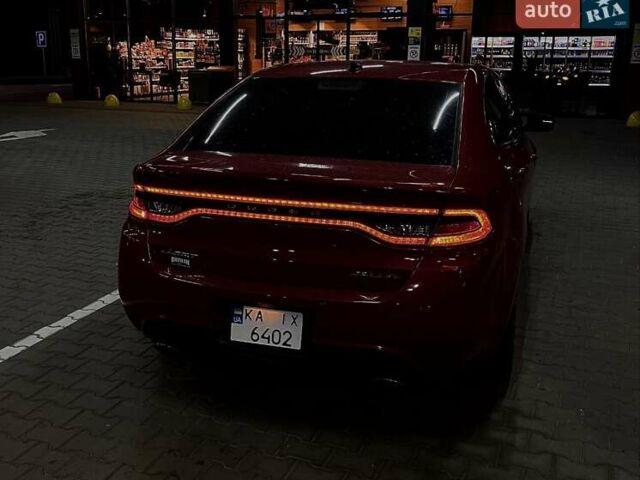 Красный Додж Дарт, объемом двигателя 2.36 л и пробегом 120 тыс. км за 9600 $, фото 6 на Automoto.ua