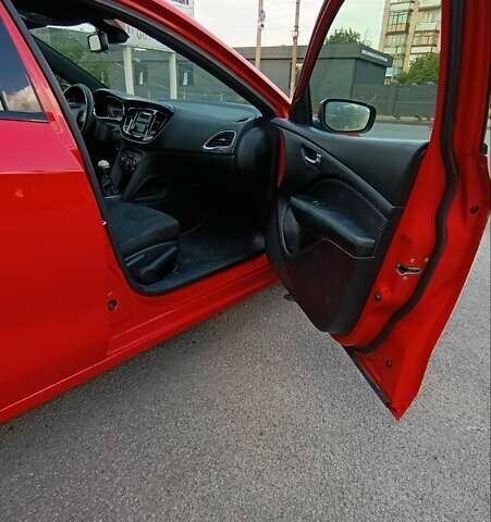 Красный Додж Дарт, объемом двигателя 2 л и пробегом 168 тыс. км за 8000 $, фото 10 на Automoto.ua