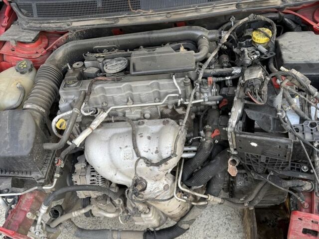 Красный Додж Дарт, объемом двигателя 2.4 л и пробегом 2 тыс. км за 4000 $, фото 1 на Automoto.ua