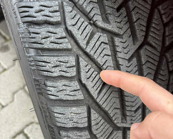 Червоний Додж Дарт, об'ємом двигуна 2 л та пробігом 179 тис. км за 6500 $, фото 30 на Automoto.ua