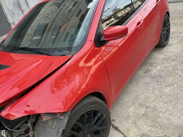 Красный Додж Дарт, объемом двигателя 2.4 л и пробегом 2 тыс. км за 4000 $, фото 3 на Automoto.ua