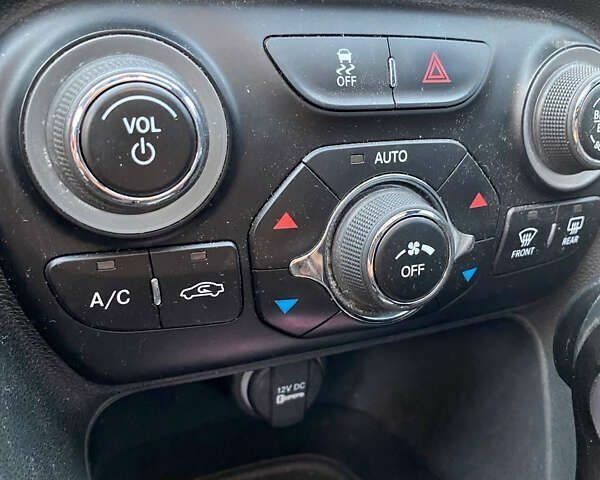 Додж Дарт, об'ємом двигуна 0 л та пробігом 188 тис. км за 10600 $, фото 27 на Automoto.ua