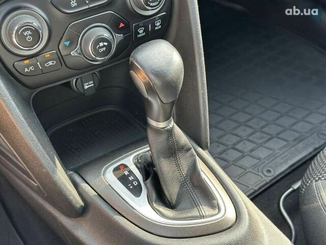 Додж Дарт, об'ємом двигуна 2.4 л та пробігом 186 тис. км за 8490 $, фото 24 на Automoto.ua