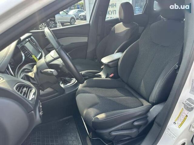 Додж Дарт, об'ємом двигуна 2.4 л та пробігом 186 тис. км за 8490 $, фото 15 на Automoto.ua