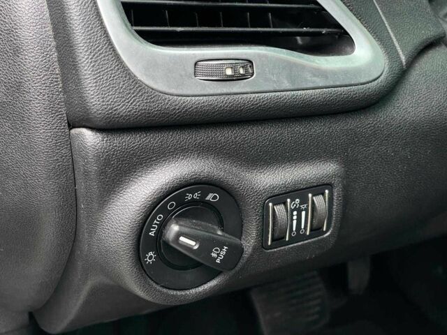 Сірий Додж Дарт, об'ємом двигуна 1.4 л та пробігом 312 тис. км за 6990 $, фото 13 на Automoto.ua