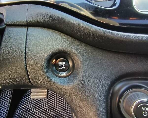 Серый Додж Дарт, объемом двигателя 2 л и пробегом 190 тыс. км за 8200 $, фото 16 на Automoto.ua