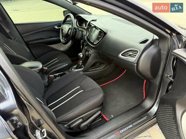 Сірий Додж Дарт, об'ємом двигуна 2.4 л та пробігом 214 тис. км за 8000 $, фото 14 на Automoto.ua