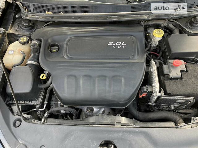 Сірий Додж Дарт, об'ємом двигуна 2 л та пробігом 254 тис. км за 7300 $, фото 16 на Automoto.ua