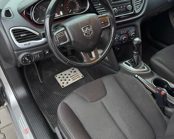 Сірий Додж Дарт, об'ємом двигуна 2.36 л та пробігом 116 тис. км за 7900 $, фото 10 на Automoto.ua