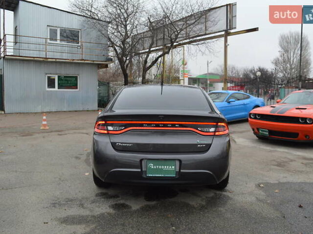 Серый Додж Дарт, объемом двигателя 2.36 л и пробегом 149 тыс. км за 8700 $, фото 5 на Automoto.ua