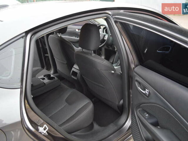 Серый Додж Дарт, объемом двигателя 2.36 л и пробегом 149 тыс. км за 8700 $, фото 19 на Automoto.ua