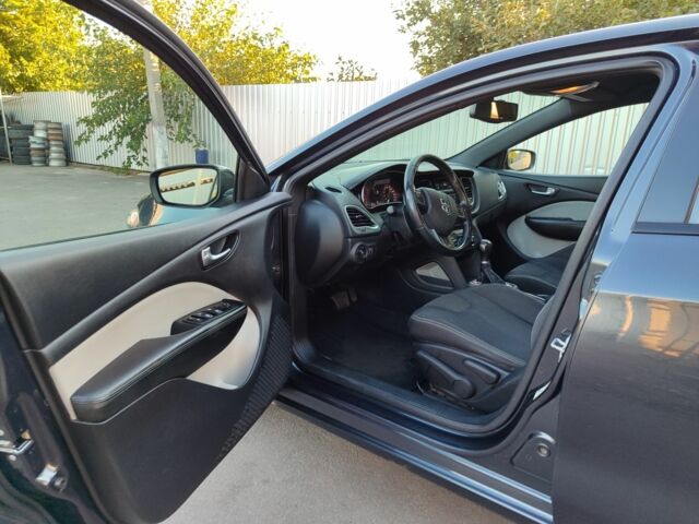 Сірий Додж Дарт, об'ємом двигуна 2.4 л та пробігом 190 тис. км за 6950 $, фото 6 на Automoto.ua