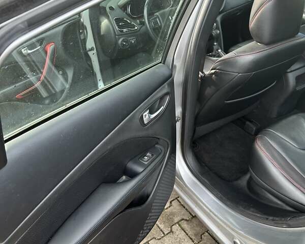 Серый Додж Дарт, объемом двигателя 2.4 л и пробегом 273 тыс. км за 7800 $, фото 11 на Automoto.ua