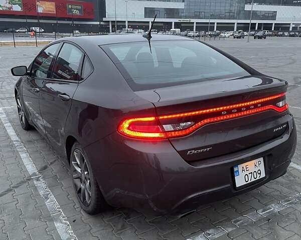 Серый Додж Дарт, объемом двигателя 2.36 л и пробегом 128 тыс. км за 7500 $, фото 4 на Automoto.ua