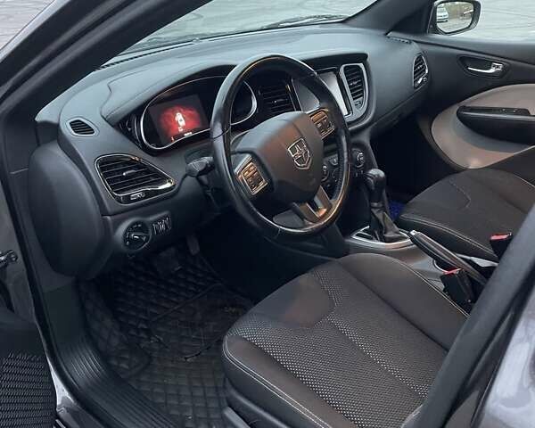 Серый Додж Дарт, объемом двигателя 2.36 л и пробегом 128 тыс. км за 7500 $, фото 11 на Automoto.ua