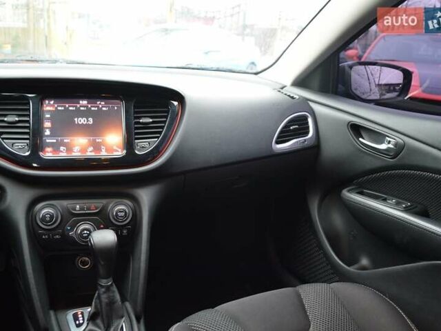 Серый Додж Дарт, объемом двигателя 2.36 л и пробегом 149 тыс. км за 8700 $, фото 11 на Automoto.ua