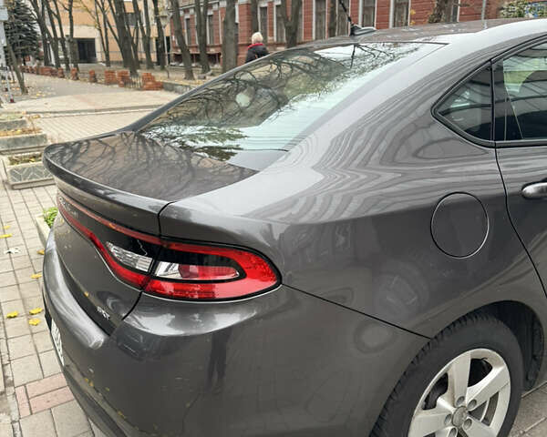 Серый Додж Дарт, объемом двигателя 2.36 л и пробегом 182 тыс. км за 7700 $, фото 8 на Automoto.ua