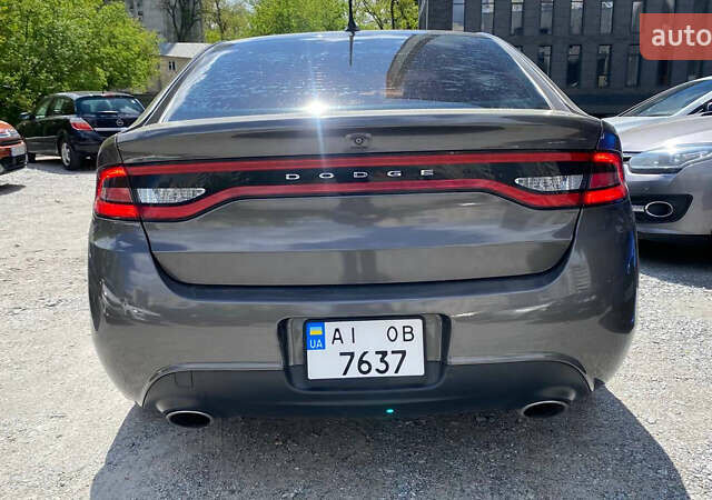 Сірий Додж Дарт, об'ємом двигуна 2.4 л та пробігом 145 тис. км за 8400 $, фото 5 на Automoto.ua