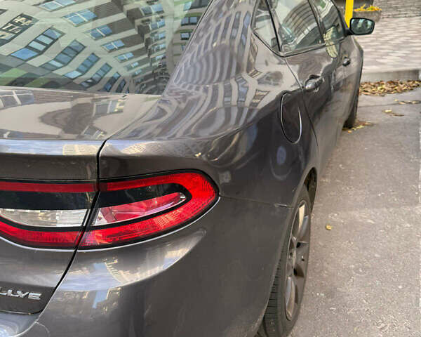 Сірий Додж Дарт, об'ємом двигуна 2.36 л та пробігом 117 тис. км за 8900 $, фото 5 на Automoto.ua