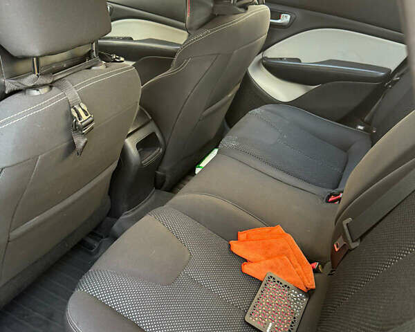 Сірий Додж Дарт, об'ємом двигуна 2.36 л та пробігом 117 тис. км за 8900 $, фото 20 на Automoto.ua