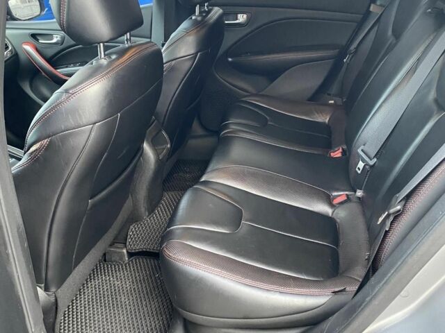 Сірий Додж Дарт, об'ємом двигуна 2.4 л та пробігом 170 тис. км за 9600 $, фото 5 на Automoto.ua