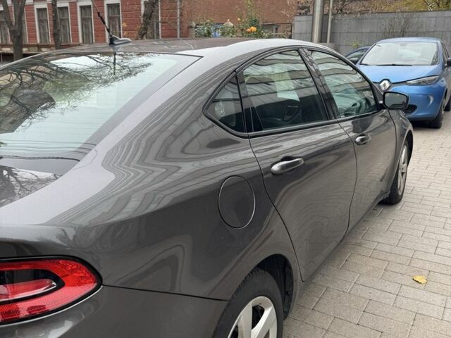 Серый Додж Дарт, объемом двигателя 2.4 л и пробегом 182 тыс. км за 7700 $, фото 3 на Automoto.ua