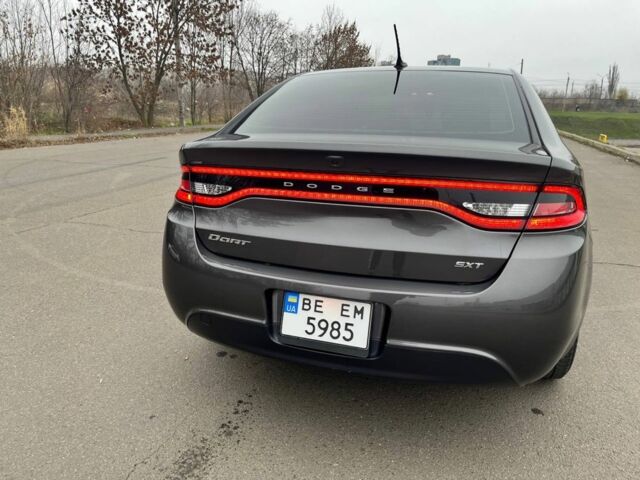 Сірий Додж Дарт, об'ємом двигуна 2.4 л та пробігом 135 тис. км за 8700 $, фото 7 на Automoto.ua