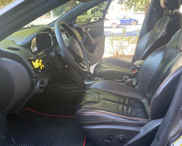 Сірий Додж Дарт, об'ємом двигуна 2.4 л та пробігом 107 тис. км за 7000 $, фото 5 на Automoto.ua