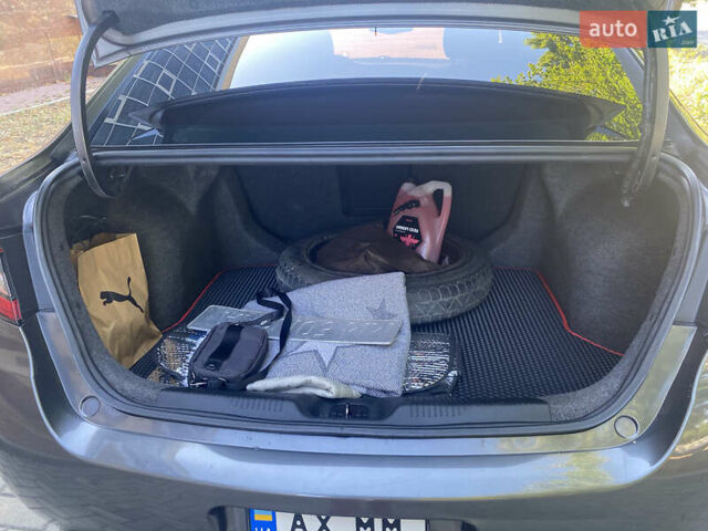 Сірий Додж Дарт, об'ємом двигуна 2.4 л та пробігом 107 тис. км за 7000 $, фото 7 на Automoto.ua