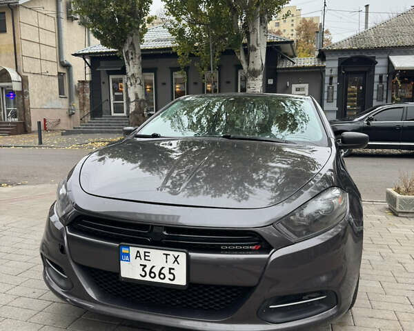 Серый Додж Дарт, объемом двигателя 2.36 л и пробегом 182 тыс. км за 7700 $, фото 1 на Automoto.ua