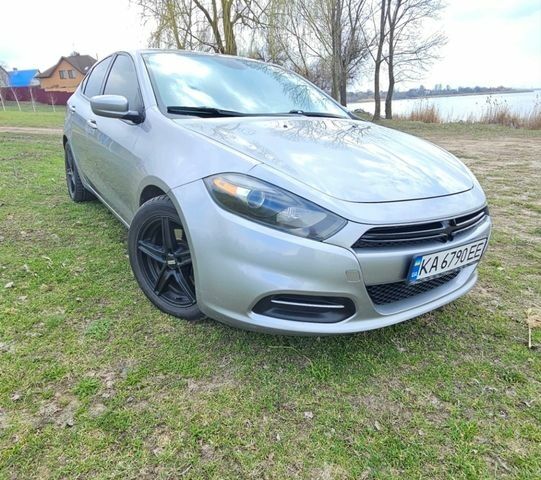 Серый Додж Дарт, объемом двигателя 2.4 л и пробегом 168 тыс. км за 6900 $, фото 5 на Automoto.ua