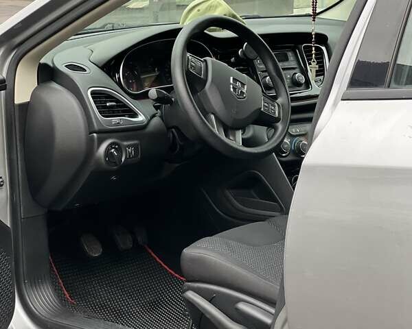 Серый Додж Дарт, объемом двигателя 2 л и пробегом 77 тыс. км за 8100 $, фото 6 на Automoto.ua