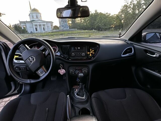 Серый Додж Дарт, объемом двигателя 2.4 л и пробегом 270 тыс. км за 8100 $, фото 6 на Automoto.ua